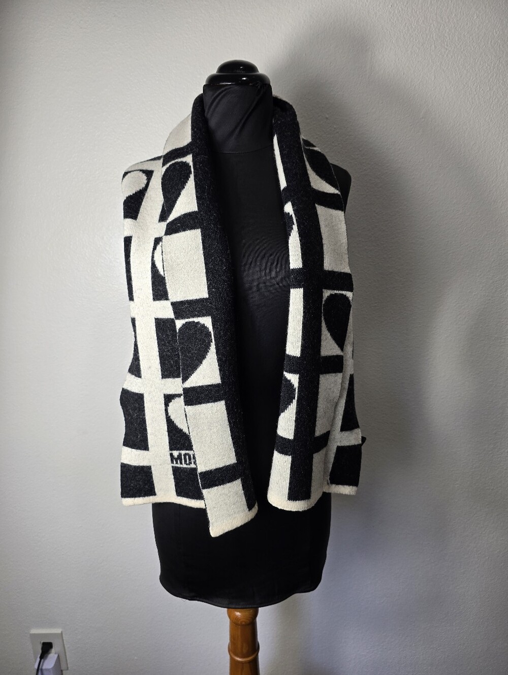 Moschino Heart Grid Print Wool Blend Scarf Made in Italy